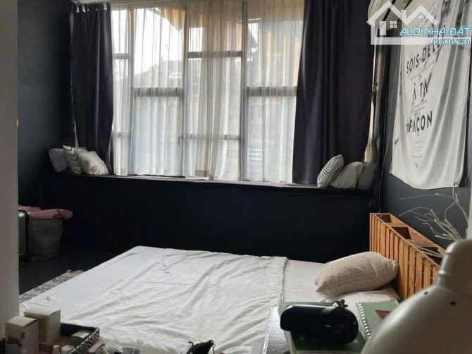 Cho thuê căn hộ tập thể Tầng 3 phố Nguyễn Công Trứ, 55m2, 7 triệu - 2