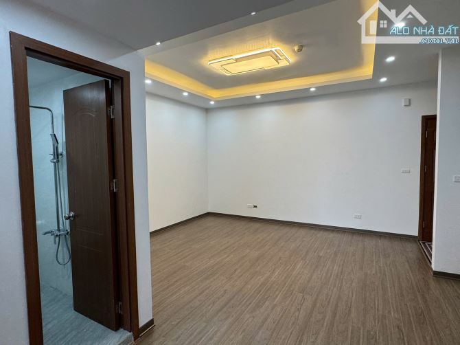 CHUNG CƯ KDT NAM TRUNG YÊN - GÓC MẶT PHỐ MẠC THÁI TỔ & NGUYỄN CHÁNH DT60 2N GIÁ 5.28 TỶ - 2
