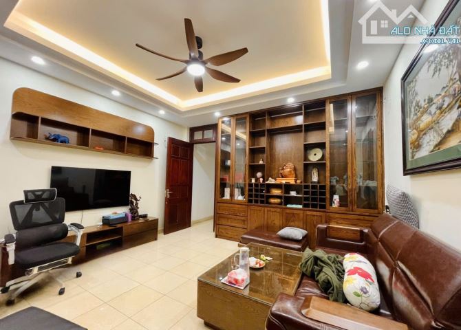 Hiếm! Văn Quán, Nguyễn Khuyến DT 69m2*4 tầng, MT 4.6m, ô tô tránh, vỉa hè, KD, nhỉnh 17 tỷ - 2