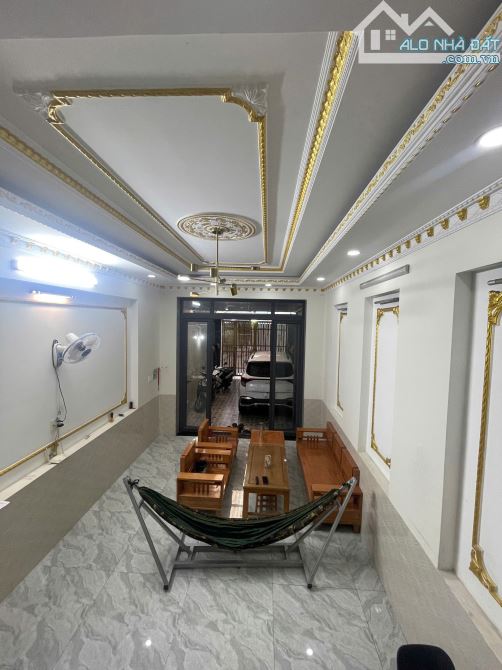 bán nhà 4 tầng ,Mặt hẻm Làng Tăng Phú, TNP.A, Quận 9, - DT Đất 91m2 - sàn 237m - 2