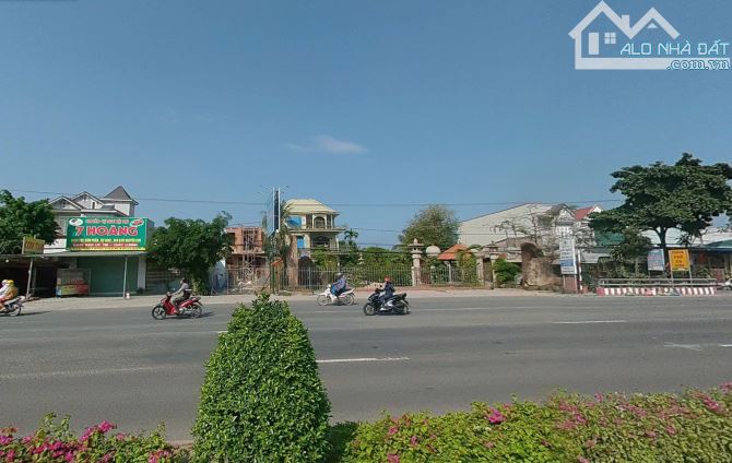 SIÊU PHẨM LÔ ĐẤT 2 MẶT TIỀN QL51, CÓ NHÀ VƯỜN, AO CÁ, NGAY CỬA NGÕ CẢNG QUỐC TẾ CÁI MÉP - 1
