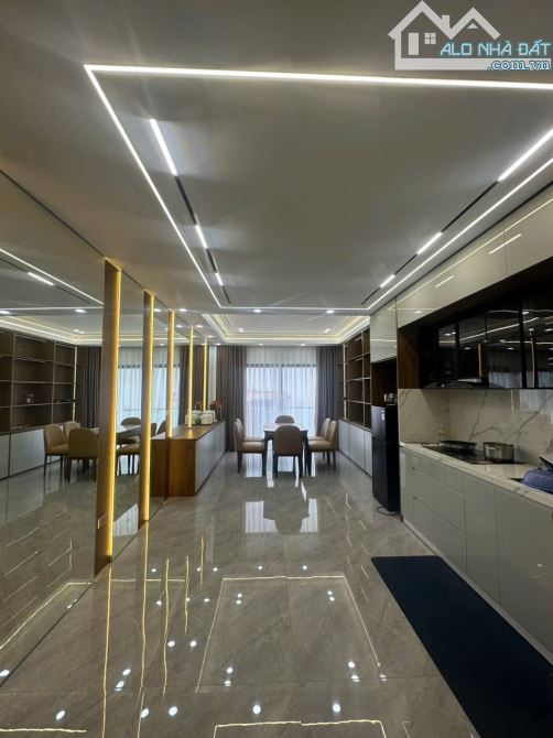 Bán nhà Ngọc Lâm 59m2 hai ô tô 7 chỗ vào nhà mặt tiền rộng thang máy 20.5 tỷ - 2