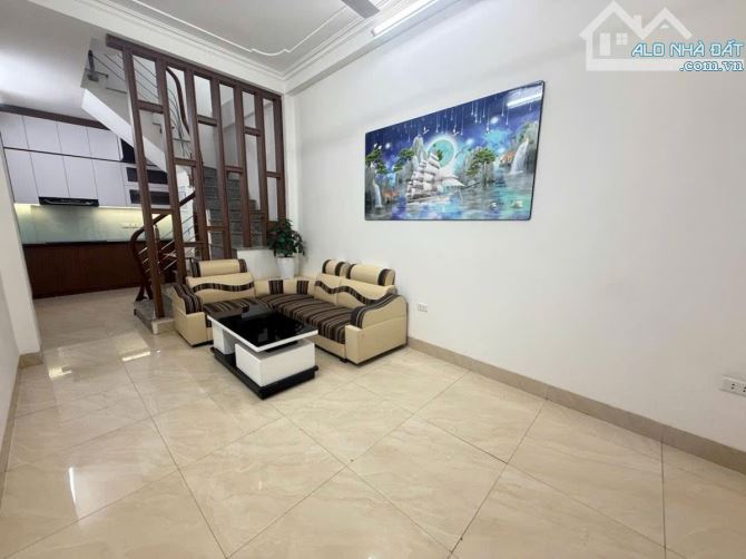 Bán Nhà Xây Mới Hoàng Hoa Thám Giá Rẻ DT 30m2×5Tầng Ngõ Thông Kinh Doanh - 2