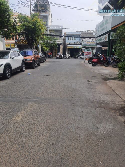 Hẻm nhựa xe tải tránh khu vip bàu cát - 100m - 5 tầng - xây lệch tầng cực đẹp - 2