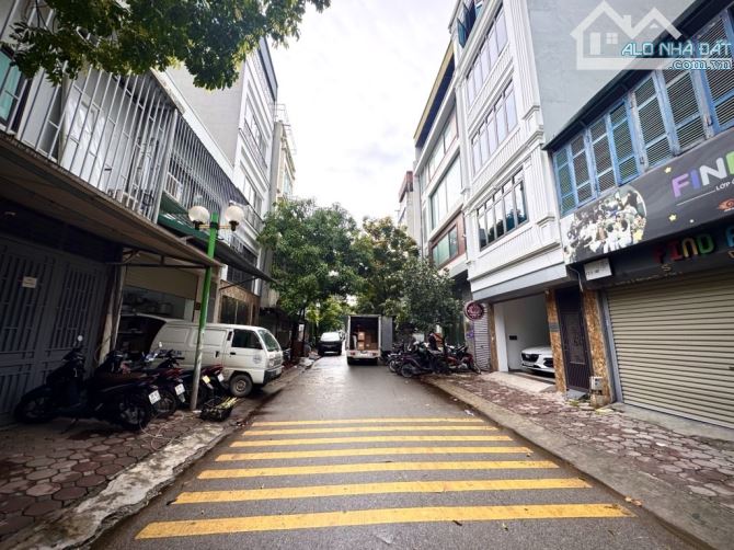 Bán gấp nhà Tứ Hiệp ,ô tô tránh ,phân lô thông ,thang máy  kinh doanh đỉnh giá 10,4 tỷ - 2