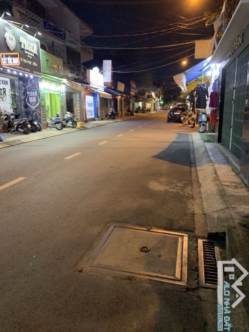 SỐC! NHÀ HẺM XE HƠI LỚN - HIỆP PHÚ, QUẬN 9 - NGANG KHỦNG 7,75M - TIỆN ÍCH ĐỈNH CAO! - 2