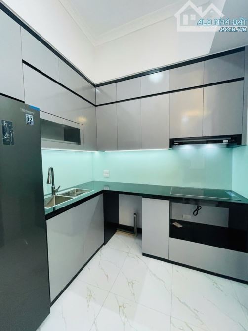 🏡 EM MẶT PHỐ LỚN - Đống Đa-PHÂN KHÚC HIẾM 📍 VỊ TRÍ ĐẮC ĐỊA - NHÀ ĐẸP Ở NGAY - DÒNG TIỀN - 2