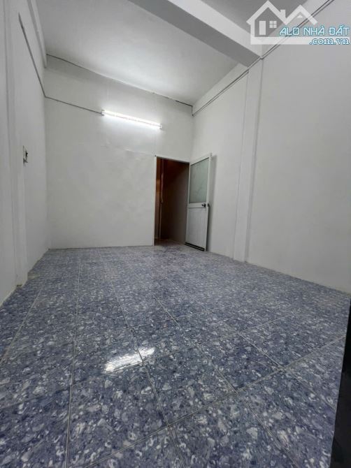 Nhà 4 tầng - khu 20 thước - 21m2 , Hẻm 4m , Hoàng Diệu Q4. - 2