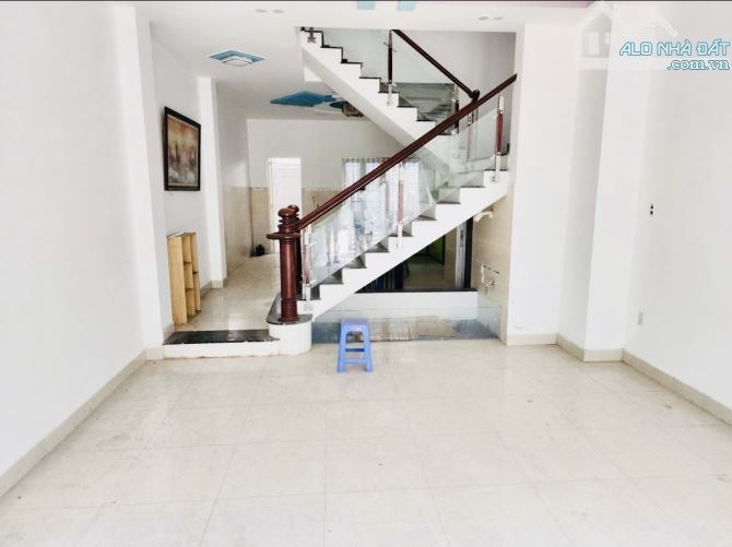Mặt tiền nội bộ khu Tên Lửa - Nhà thờ PhaoLô - 5x20m - 4 tầng - 5PN - Gần công viên - 2