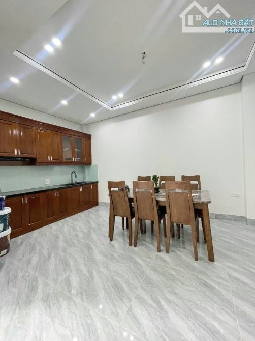 Nhà đẹp 5 tầng phúc lợi gần oto - 2