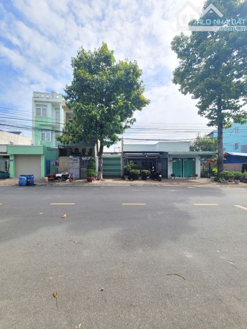 Bán đất MT đường Phạm Ngũ Lão p.Dĩ An Tp.Dĩ An chỉ 3ty590 TL  M7101 - 2