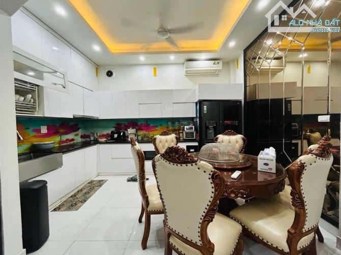 Phân lô ô tô phố Kim Ngưu - 5 tầng thang máy, ngõ thông bàn cờ, nhà dân xây chắc chắn.