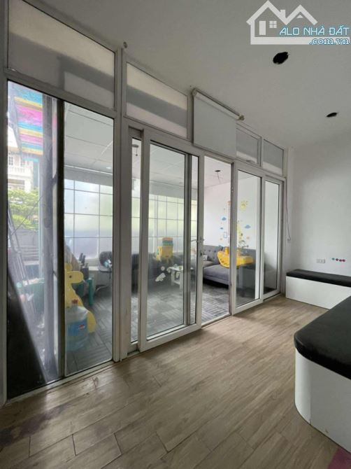 Bán Nhà Mặt Phố Tôn Đức Thắng 186m2-5T MT6m Dòng Tiền 1,5 Tỷ/Năm 89 Tỷ Có Thương Lượng. - 2