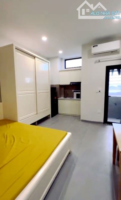 Bán căn hộ dòng tiền phố Giáp Nhất, ô tô đỗ cửa, lô góc, 175m2 9 tầng 49.5 tỷ - 2