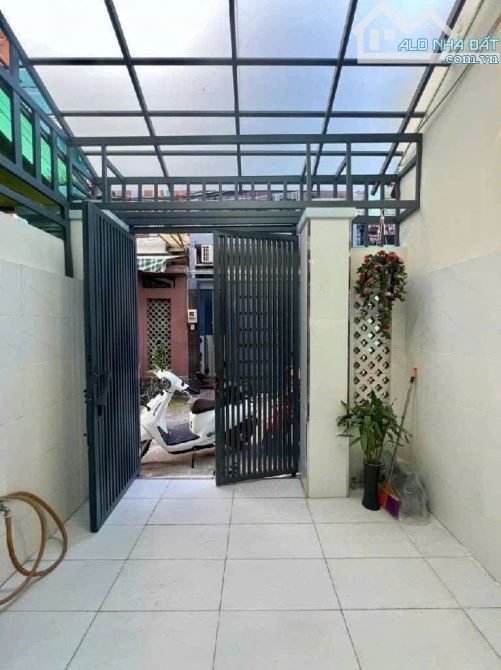 SIÊU PHẨM GẦN CHỢ HẠNH THÔNG TÂY - 48M2 - GIÁ CHỈ HƠN 5 ĐỒNG - 2