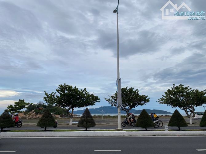 Bán Lô Đất TĐC Hòn Đỏ , Đường Rộng 20m , Cách Biển 100m giá chỉ 5 tỷ 800 triệu - 3