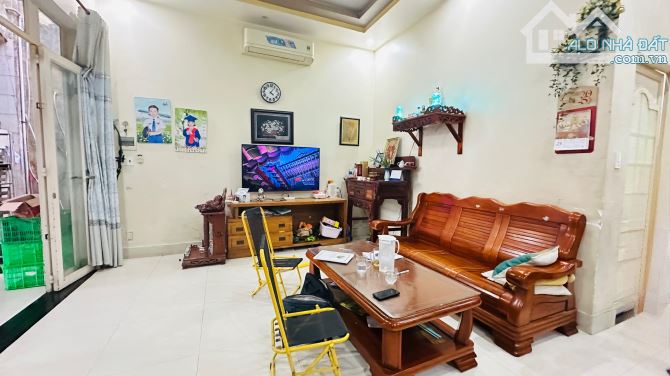 Bán nhà mặt tiền kinh doanh 160m2, sát làng Đại học, Dĩ An - 3