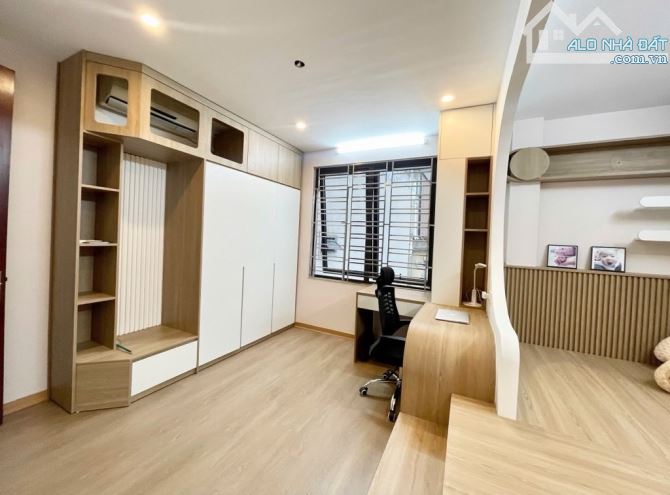 BÁN NHÀ PHỐ VIP - ĐÀO DUY TỪ- HOÀN KIẾM - LÔ GÓC SIÊU ĐẸP 33M2 - 5 TẦNG 4.5M MT - 16.8 TỶ - 3