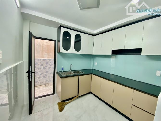 TRỊNH ĐÌNH THẢO GIÁP Q11 - 34M2 - NHÀ MỚI 2 TẦNG 2PN 2WC - CHỈ 4.05 TỶ - 3