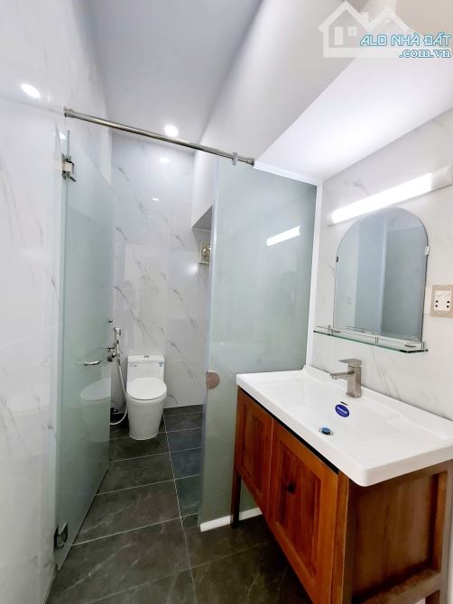 HẺM Ô TÔ NGỦ TRONG NHÀ, DƯƠNG ĐÌNH NGHỆ Q11 , 75M2 NGANG 4.9M CHỈ NHỈNH 7 TỶ XÍU - 3