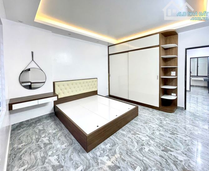 Trung Hành - Độc Lập - Sân Cổng riêng : 59m2 - 3 Tỷ 190 - 3