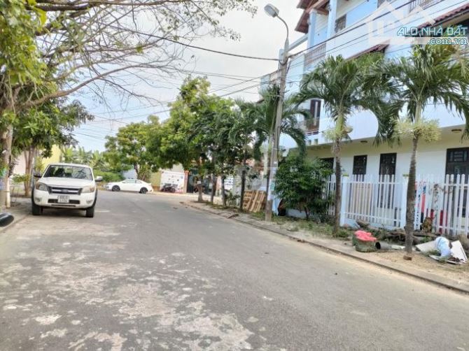 Bán đất mặt tiền đường Bùi Vinh, Hòa Thọ Đông, Cẩm Lệ. DT 100m2 (5x20). Giá 4.8 tỷ - 3