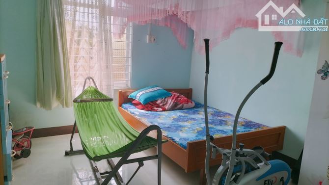 Cần bán nhanh Nhà còn mới gần đường ven biển bao nội thất. - 3