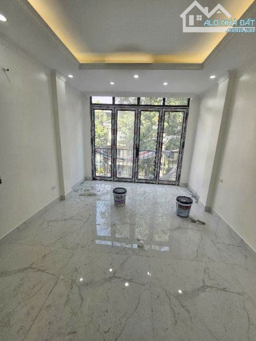 Bán nhà Khu Phân Lô Lãng Yên, OTO tránh - 42m2 x 5 Tầng Thang máy - Nhà xây mới - Sổ vuông - 3