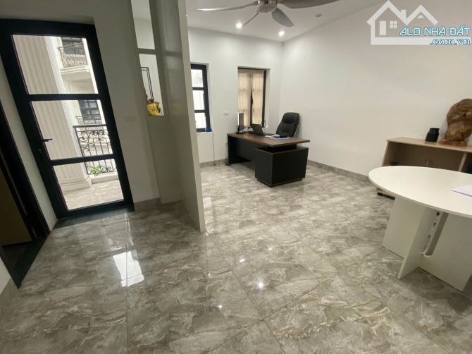 Cho thuê biệt thự Làng Việt - Mỗ Lao. DT 181m2, 4 tầng, Thang máy, điều hòa - 3