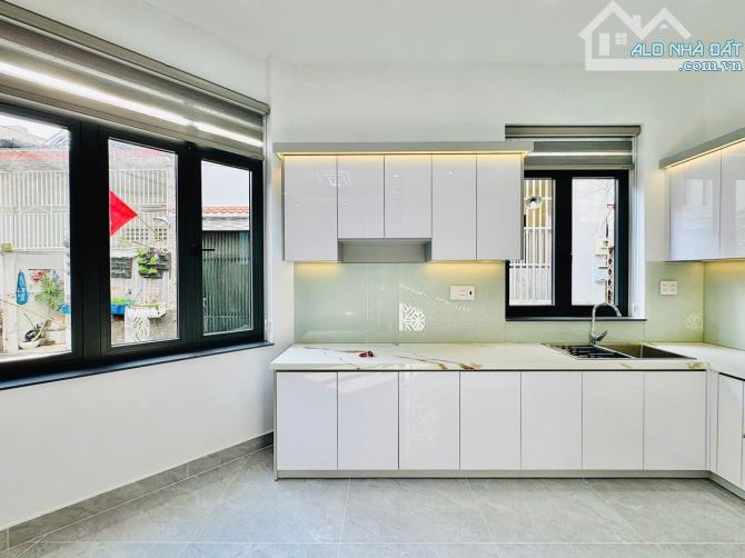 💥 Căn góc đẹp Nguyễn Tư Giản -Phường12💎 8X7M 4 Lầu💎3PN 3WC 💵 6,4 Tỷ - 3