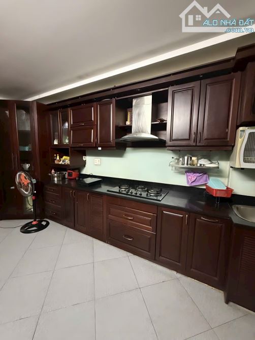Quận Tân Bình-Nhà đẹp-Hẻm ô tô 5M-Giáp Phú Nhuận, Q.3-50m2-3tầng-3PN,3WC - 3