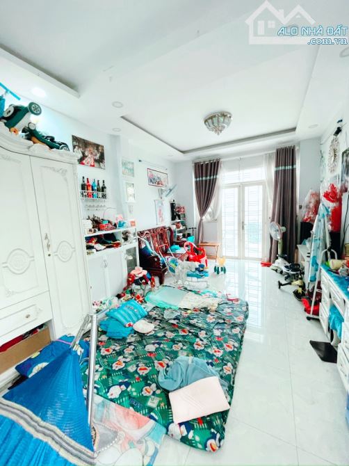 BÁN NHÀ GẦN AN DƯƠNG VƯƠNG 3 TẦNG 94M2 HẺM XE HƠI NÉ THÔNG TỨ TUNG GIÁ 6.X TỶ - 3