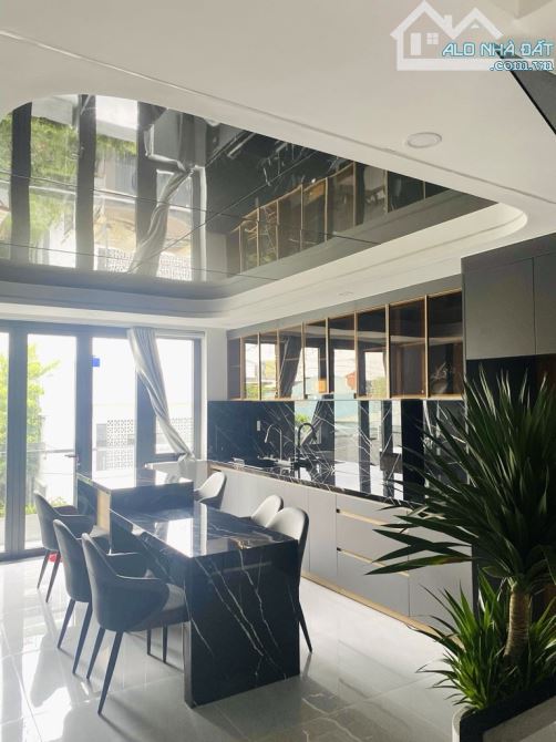Bán nhà 4 tầng FULL NỘI THẤT đường VÕ THỊ THỪA,phường AN PHÚ ĐÔNG, Q12,dt104m²(6,5x16) - 3