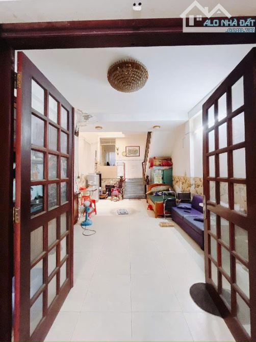 Nhà 3 tầng hẻm xe hơi 1 sẹc gần ngã tư Nguyễn Thị Thập Quận 7. 4,5*28 hơn 8 tỷ. - 3