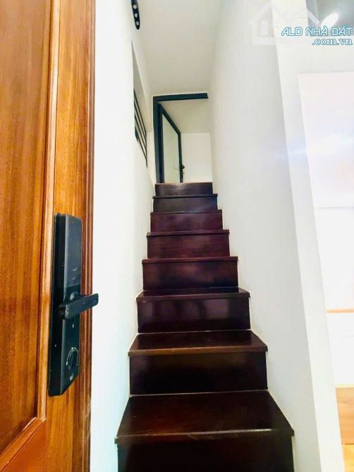 BÁN GẤP CĂN HỘ TẬP THỂ VIP1 LAO ĐỘNG TB&XH, HỒNG HÀ – HOÀN KIẾM. 60M2 – 2PN. 2,1 TỶ - 3