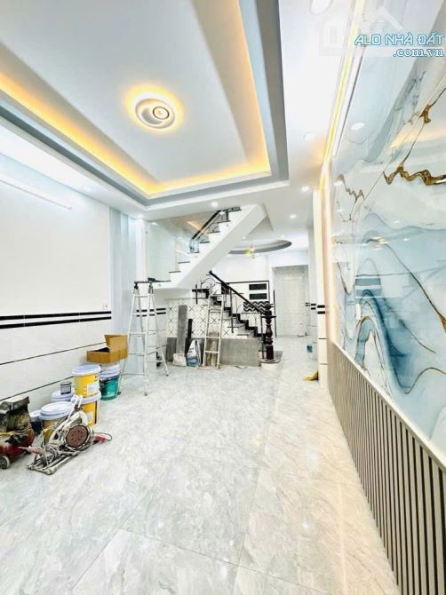 LÊ VĂN QUỚI BÌNH TÂN - HẺM XE HƠI 6M - 52M2 - 3 TẦNG 4PN MỚI ĐẸP - CHỈ HƠN 5 TỶ TL - 3