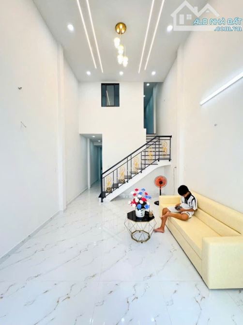 1/ CẠNH CHỢ GÒ XOÀI BÌNH TÂN - 52M2 - HẺM 6M THÔNG - 2 TẦNG 3PN MỚI ĐẸP - CHỈ HƠN 4 TỶ TL - 3