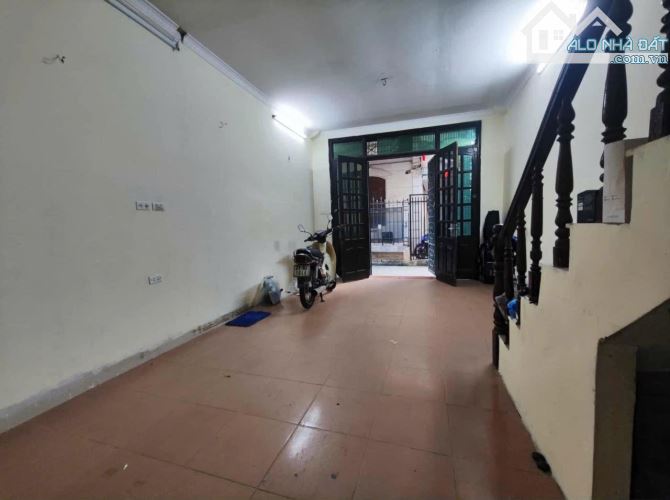 CHO THUÊ NHÀ NGUYÊN CĂN MẶT NGÕ PHỐ VŨ THẠNH – Ô TÔ VÀO TẬN NƠI – 20M RA PHỐ LỚN - 3