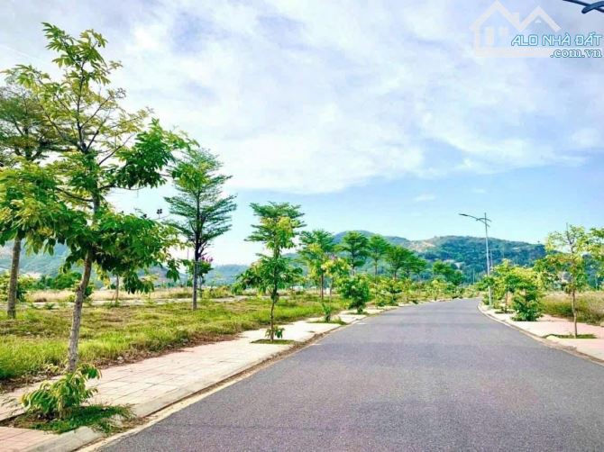 LÔ BIỆT THỰ SÔNG TẮC VIEW CÔNG VIÊN THOÁNG MÁT - GIÁ SỐC CHỈ 27TR/M2 - 3