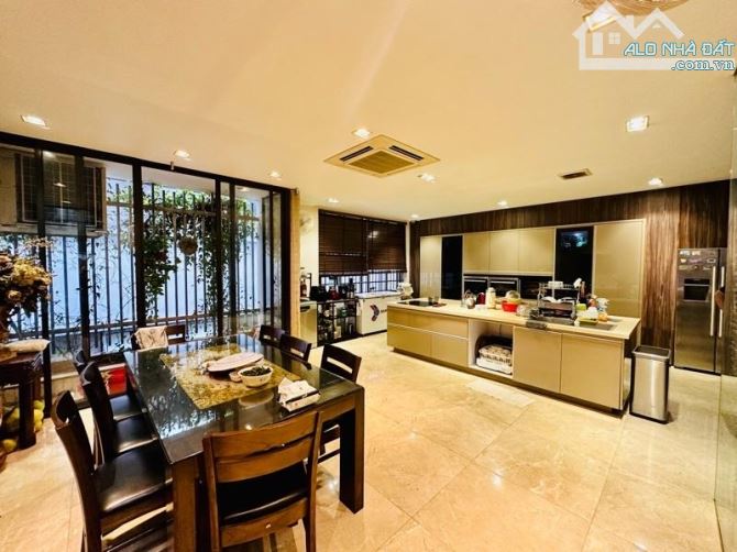 Lô góc Thái Hà, 1 nhà ra phố, 124m*6T thang máy, gara, ô tô tránh, kinh doanh, ở/cho thuê