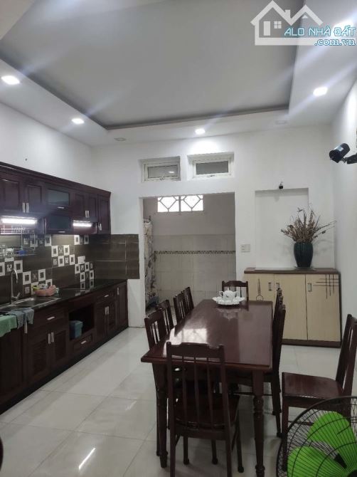 Cơ hội vàng sở hữu nhà Trần Quốc Toản, Quận 3. Giá chỉ 5 tỷ 870/ 4mx15,5m. Đường ôtô 6m - 3