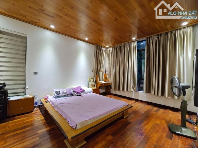 Liền kề Khuất Duy Tiến, vỉa hè, 3 ô tô tránh, KD, 2 thoáng, gara, mặt tiền khủng, 150m*5T - 3