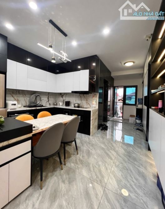 Bán nhà phân lô KĐT Băc Linh Đàm-73m2, xây 5 tầng, thang máy. Giá 30 tỷ - 3