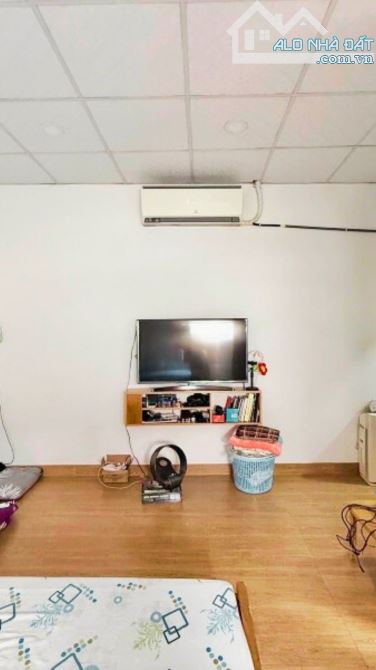 🏠 BÁN NHÀ NGUYỄN THÔNG, P.9, Q.3 - NGANG KHỦNG, TẶNG NỘI THẤT - 6.X TỶ. - 3