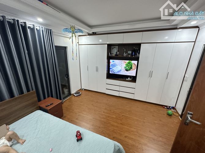 BÁN NHÀ NGHĨA LỘ - NGÕ OTO, 15M RA OTO TRÁNH, 31M2 x 5T, MT 4.8, 6.5 TỶ - 3