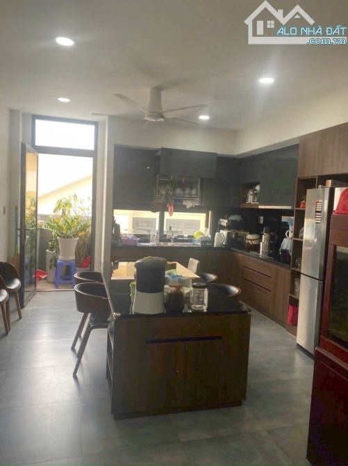 NGỘP VỐN BÁN GẤP NHÀ NGUYỄN HIỀN, QUẬN 3. GIÁ 5TỶ280/117,5M2(5,5MX20,5M). SỔ HỒNG RIÊNG - 3
