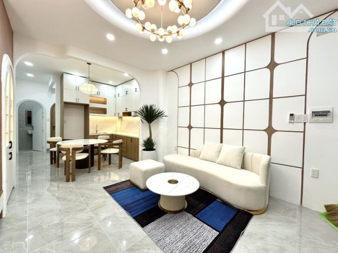 BÁN NHÀ XÂY MỚI 100% NGAY CHỢ BÀ CHIỂU- HẺM 4.5M - 43M2 – 5 TẦNG 4 PHÒNG NGỦ - 8.85 TỶ - 3