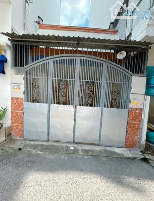 BÁN NHÀ 2 TẦNG - ĐƯỜNG NHỰA 8m - SÁT MT HOÀNG TRỌNG MẬU - P.TẤN HƯNG - 50m2 - SHR - 3