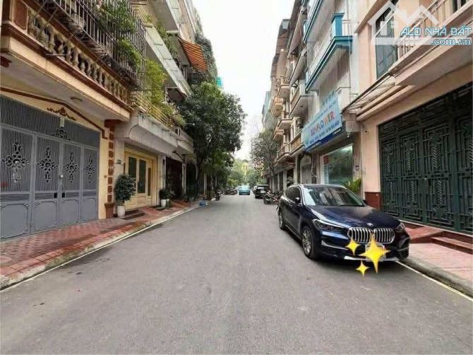 Bán nhà Ngoại Giao Đoàn, DT 40m, MT 4,2m, tặng nội thất, lô góc, ô tô chạy quanh nhà - 3