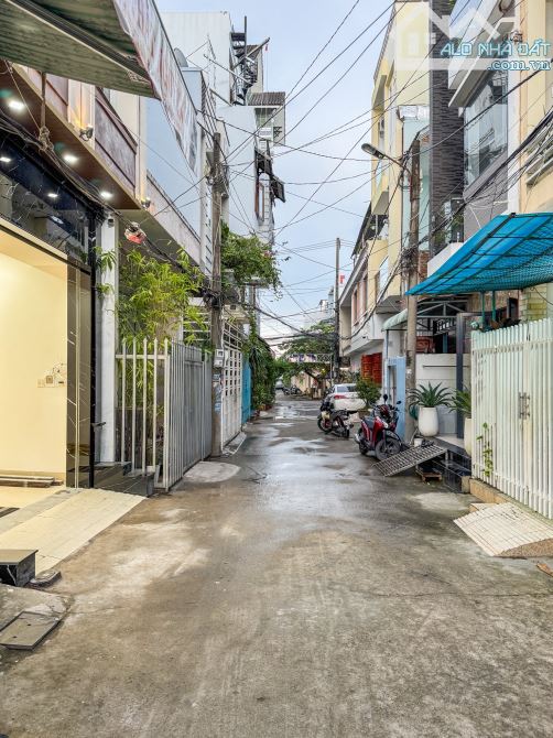 NHÀ 3 TẦNG HẺM VÕ TRƯỜNG TOÀN - Ô TÔ ĐẬU TRONG NHÀ - 3